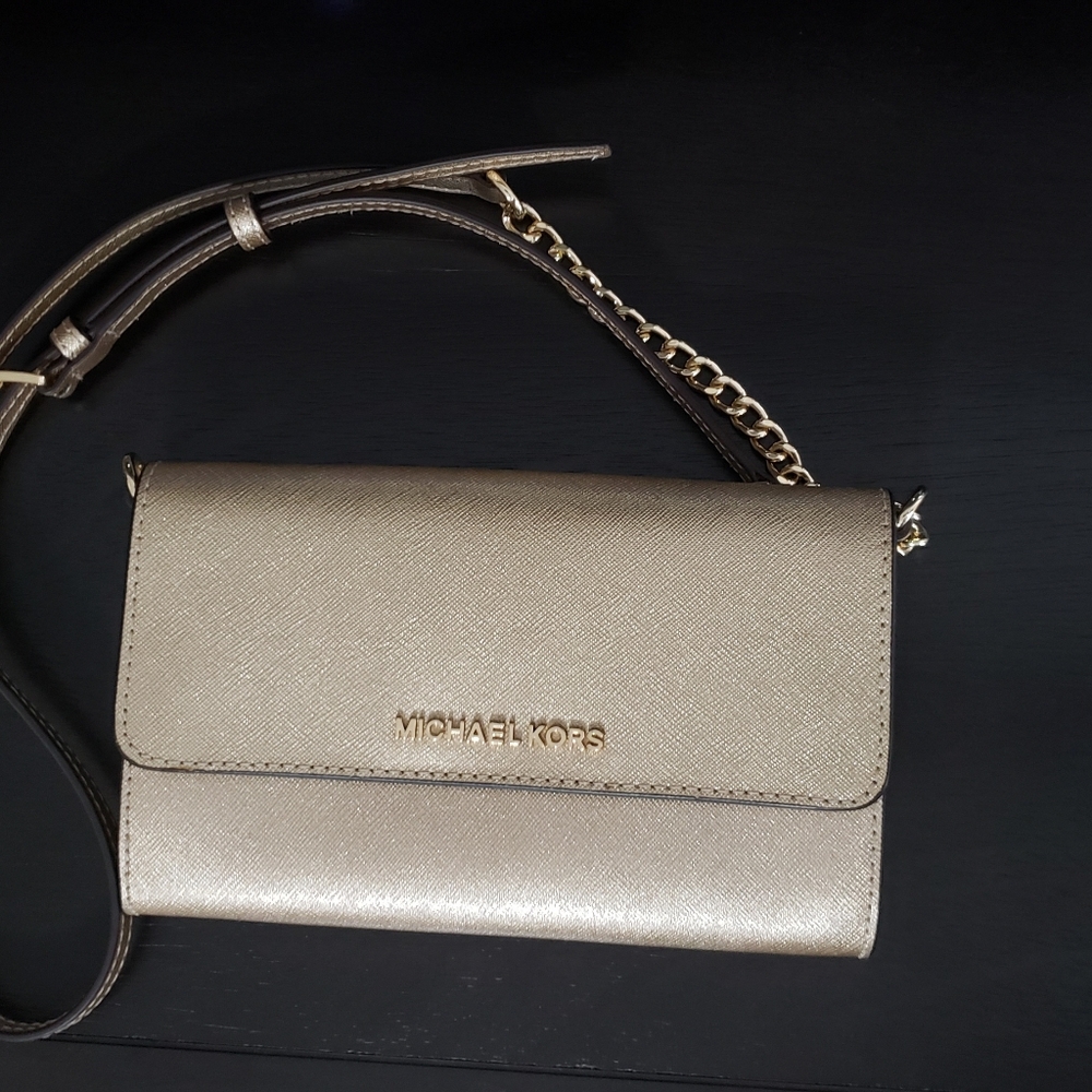 Michael Kors jetset phone crossbody